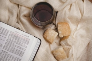 bible bread and wine representing maundy thursday and the last supper
